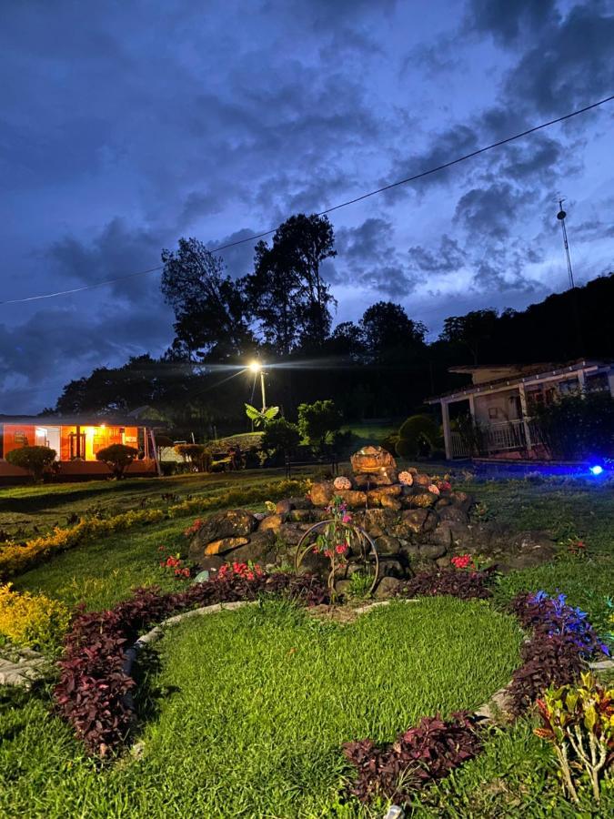 Cabanas Y Flores Jericoc (Antioquia) Exterior foto